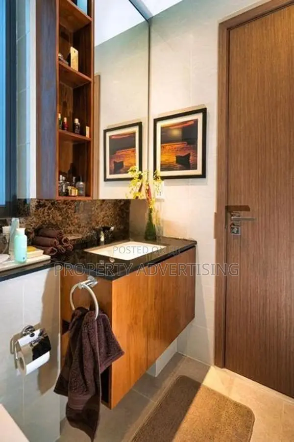 Colombo 2 Capitol TwinPeaks 3 BR Apartment For Sale