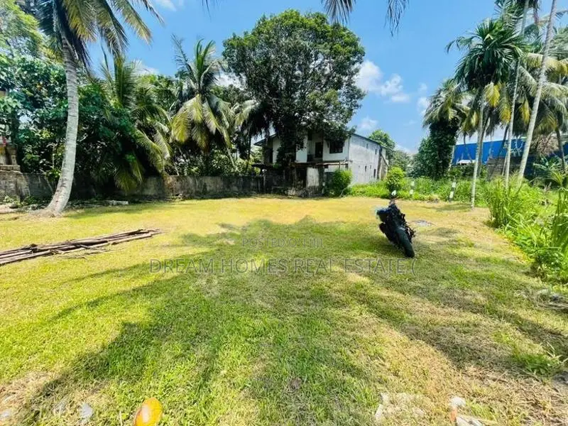 15 Perch Land for Sale in Thalawathugoda – Wali Para
