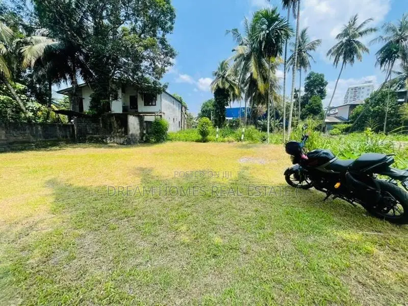 15 Perch Land for Sale in Thalawathugoda – Wali Para