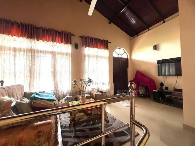 House For Sale In Ekala Ja-Ela - H2578