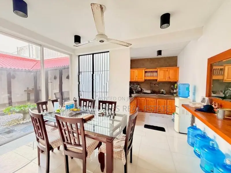 7.5 Perch Luxury House For Sale – Battaramulla