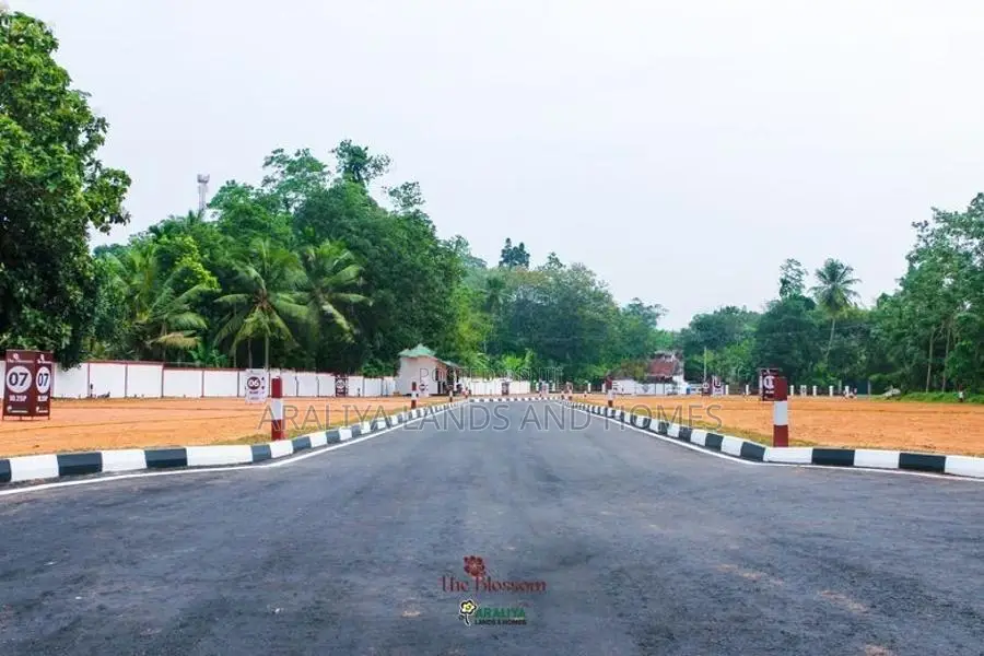 Land for Sale in Gampaha - Oruthota