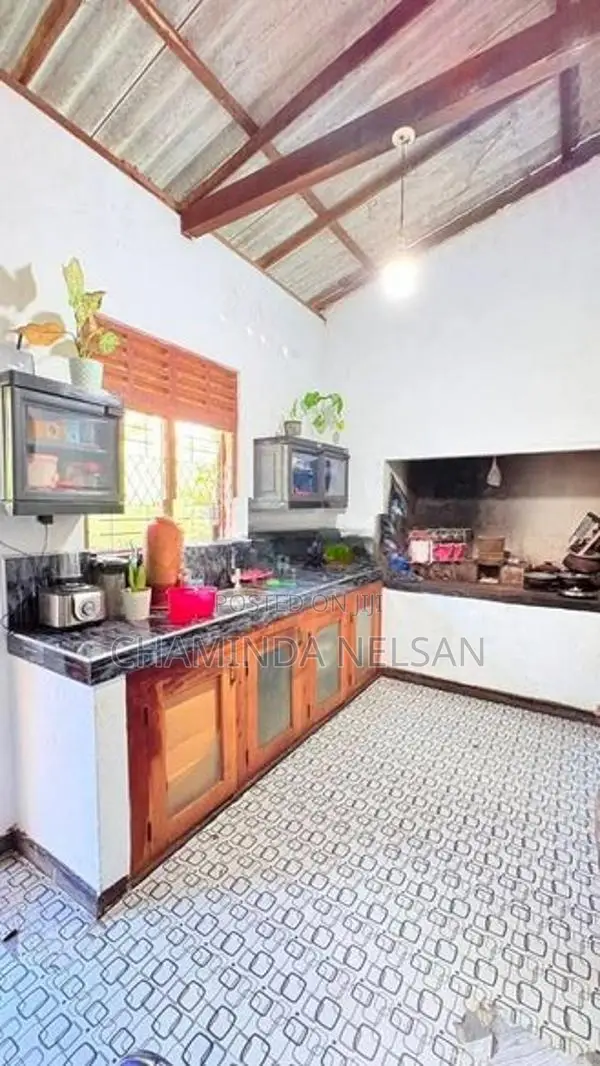 House for Sale in Dompe