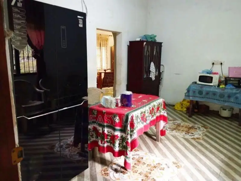 නාත්තණ්ඩිය, යක්දෙසාව පර්චස් 50ක් සමග නිවස