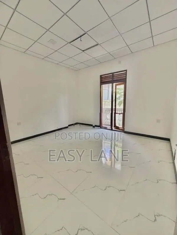මාලඹේ රත්නාරාම පාරෙන් පදිංචි නොවූ අලුත්ම නවීන පෙනුමැති නිවස