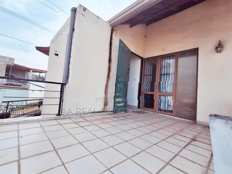 Two Storey House for Sale in Wellampitiya