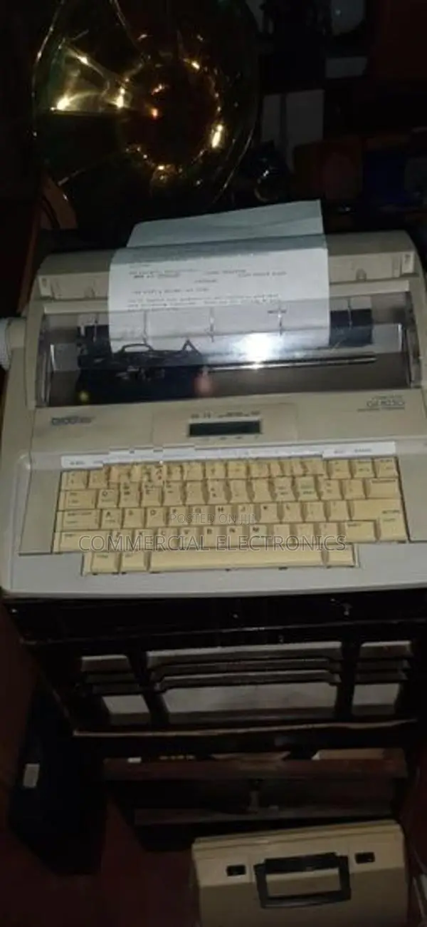 Electronic Typewriter English GX 8250