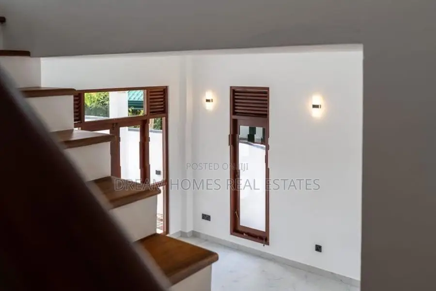 4-Bedroom House for Sale – Homagama, Thalagala