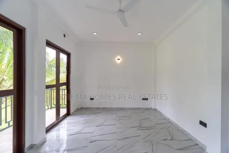 4-Bedroom House for Sale – Homagama, Thalagala