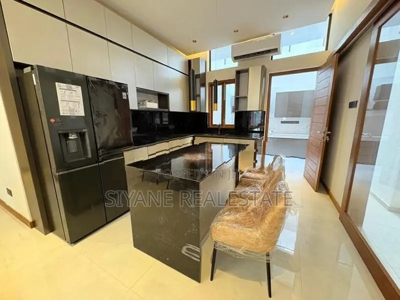 Brand New Luxury House Sale In Battaramulla