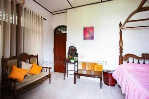 7-Bedroom House with Annex for Sale in Nugegoda