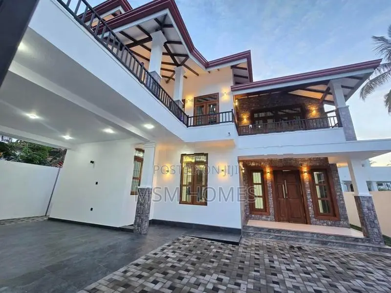 Good Brand New 2 Story House For Sale in Negombo