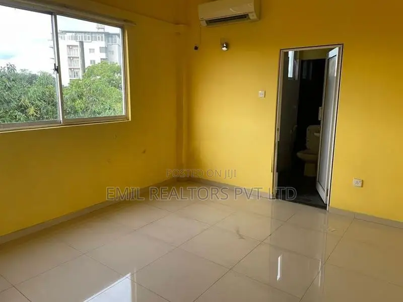 5-Storey Commercial Property for Rent in Koswatta (EM015CK)