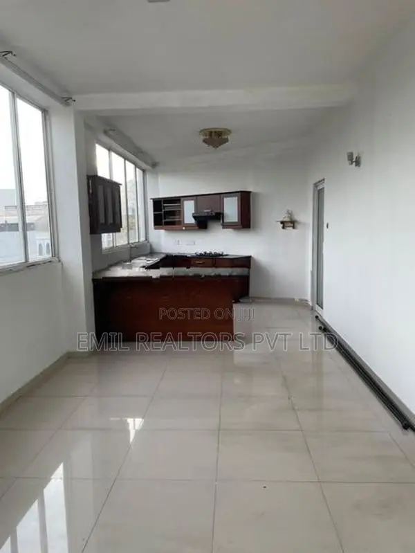 5-Storey Commercial Property for Rent in Koswatta (EM015CK)