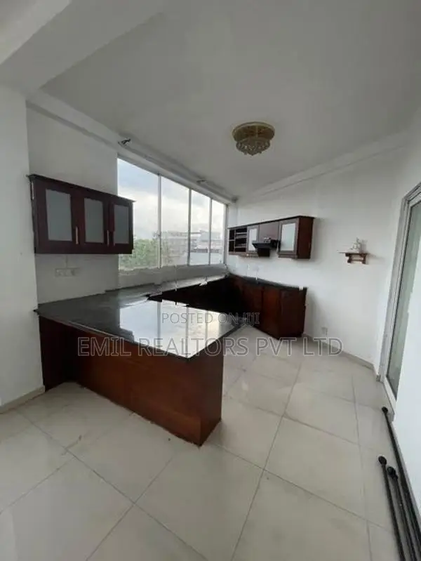 5-Storey Commercial Property for Rent in Koswatta (EM015CK)