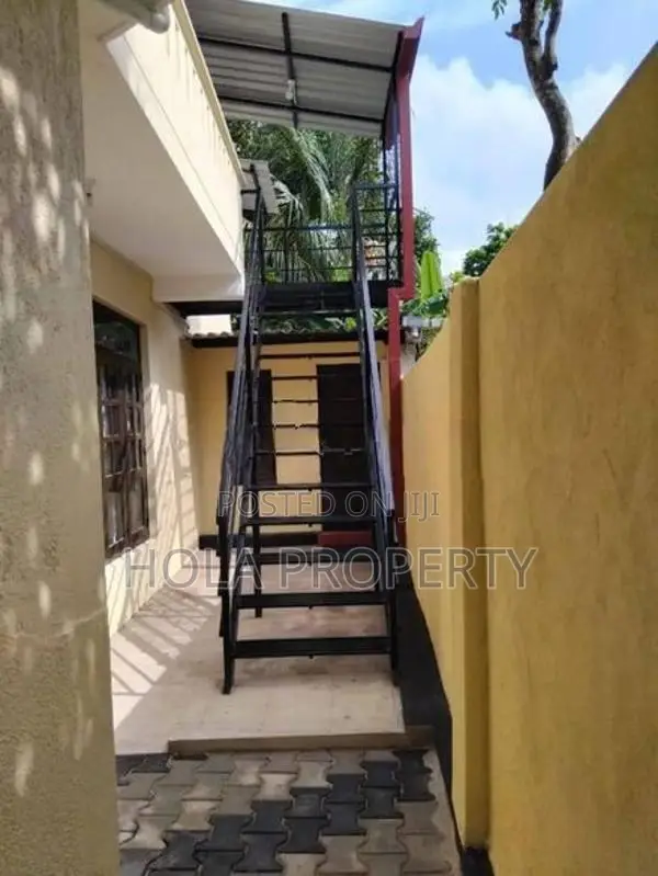 2 BHK 1st Floor Unit Colombo 05