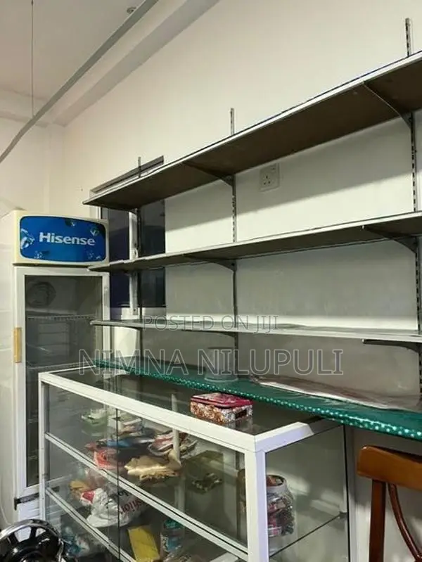 මබෝලේ, වත්තල දෙමහල් නිවස විකිණීමට ඇත