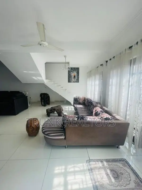 Rajagiriya 05 BR House for Rent (NK11942)