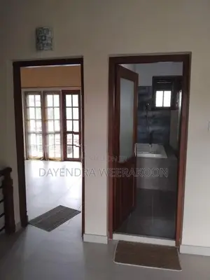Room for Rent Watapuluwa (for Female)