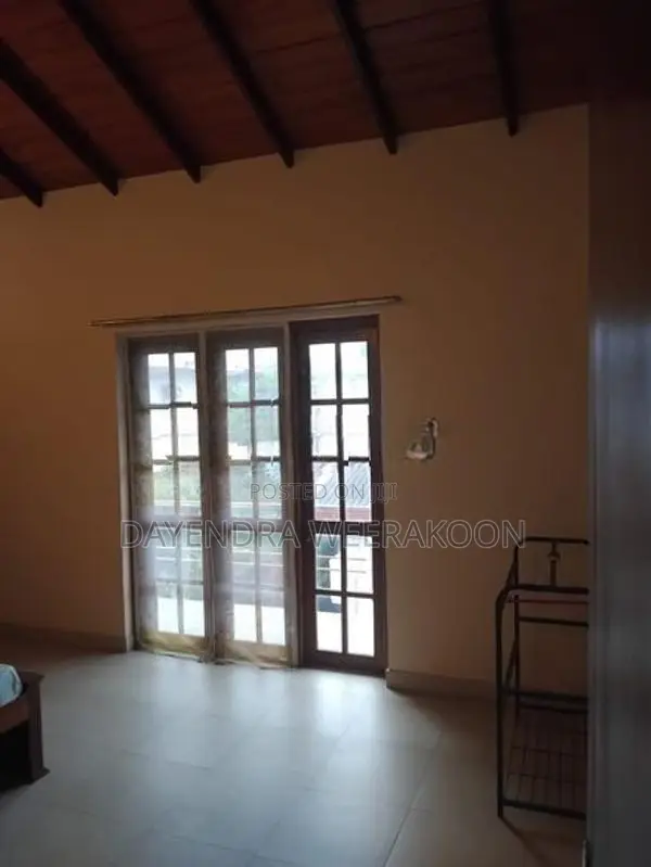 Room for Rent Watapuluwa (for Female)