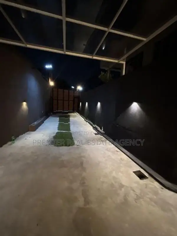 Luxury House For Sale In Ja Ela Ja-Ela