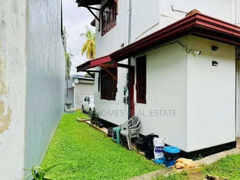 Semi-Furnished House in Rajagiriya