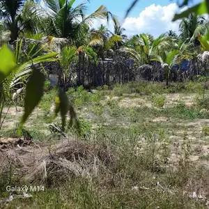 Land for Sale in Kommathurai