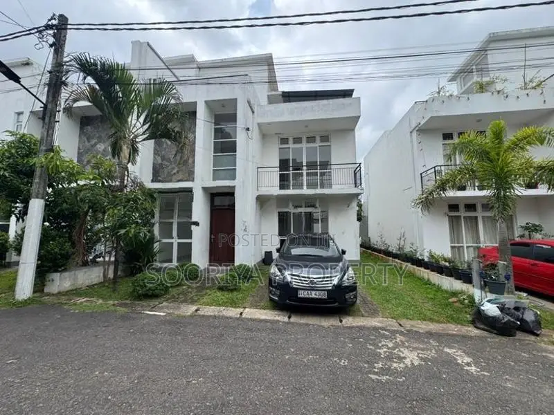 Super Luxury House for Sale in Piliyandala Suwarapola