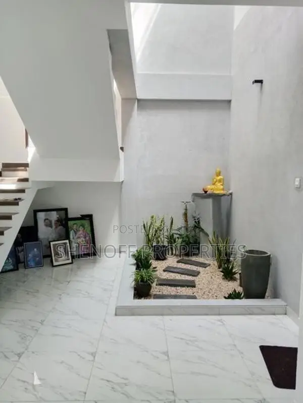 3 Storey Luxury Modern House for Sale – Vihara Mawatha