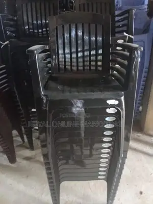 Plastic Living Chair (P-4)