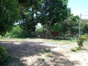 வீடு-காணி விற்பனைக்கு (ஜெயபுரம்)