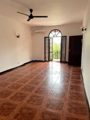 Luxury House for Rent Off Gateway College Nawala [ 2334 C ]