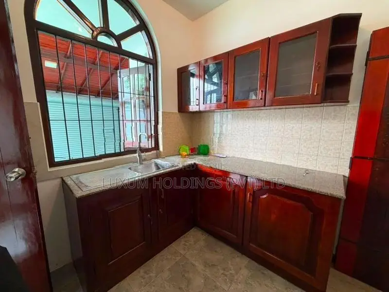 Luxury House for Rent Off Gateway College Nawala [ 2334 C ]