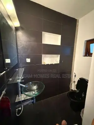 Spacious 5-Bedroom House For Sale In Nawala