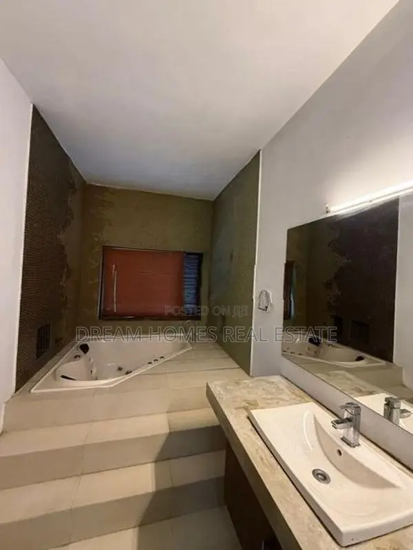 Spacious 5-Bedroom House For Sale In Nawala