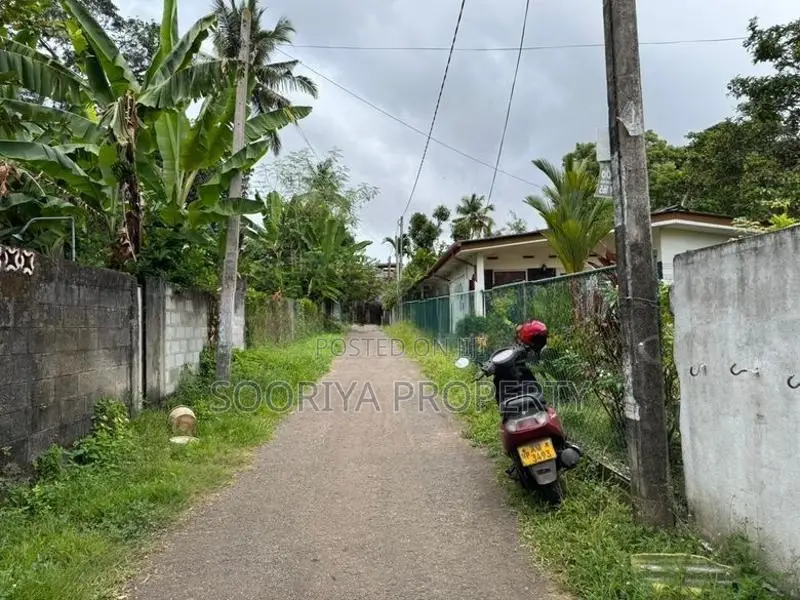 Near Katubedda University House Sale Moratuwa Suwarapola