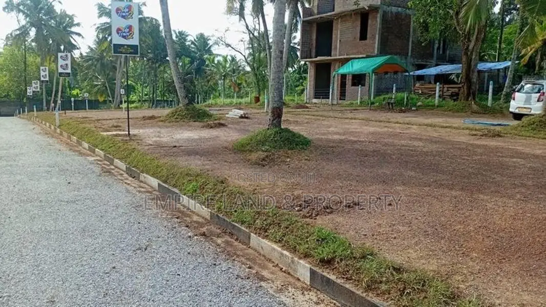 Madampalla Kochchikade Road Highly Residential land for sale
