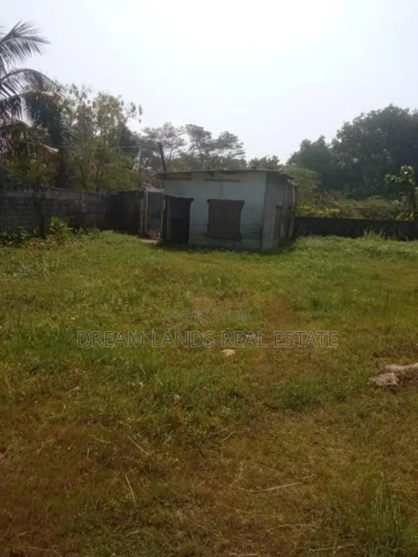 COMMERCIAL LAND FOR RENT IN PANADURA (SP1371)