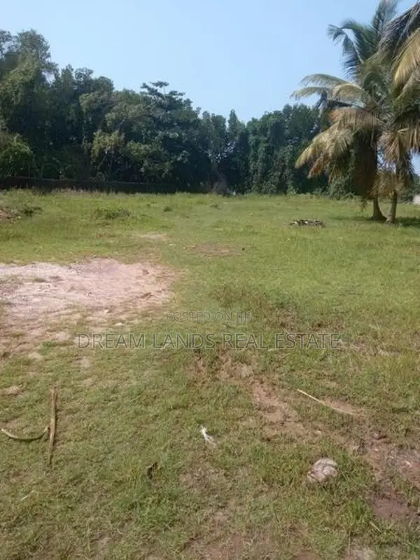 COMMERCIAL LAND FOR RENT IN PANADURA (SP1371)