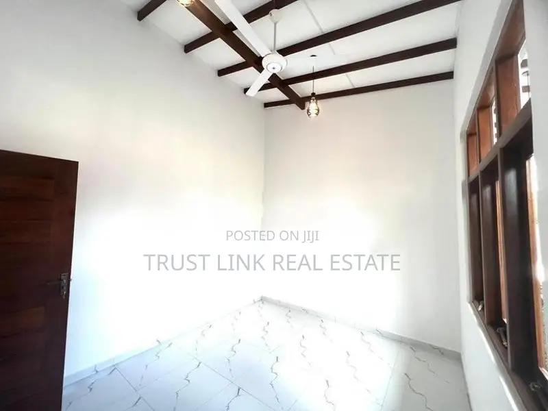 House For Sale In Kalaeliya