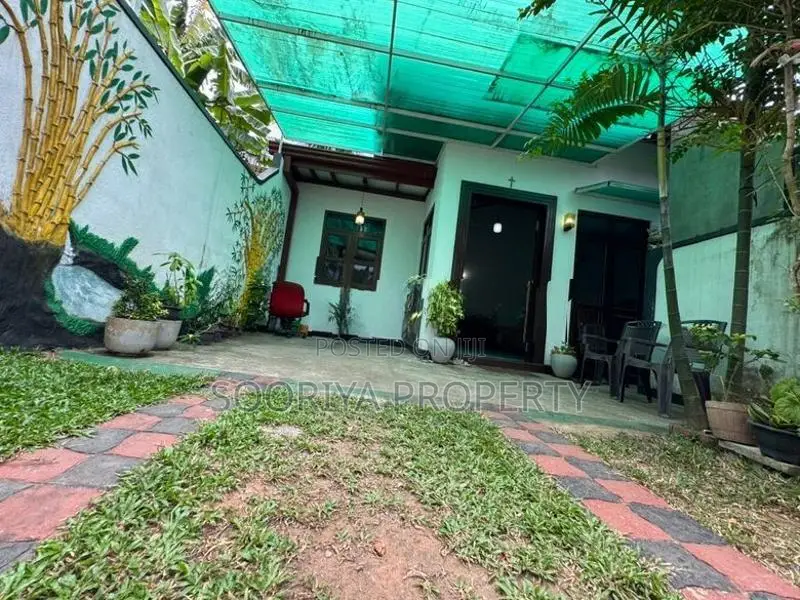 Almost Brand New House for Sale in Piliyandala Madapatha