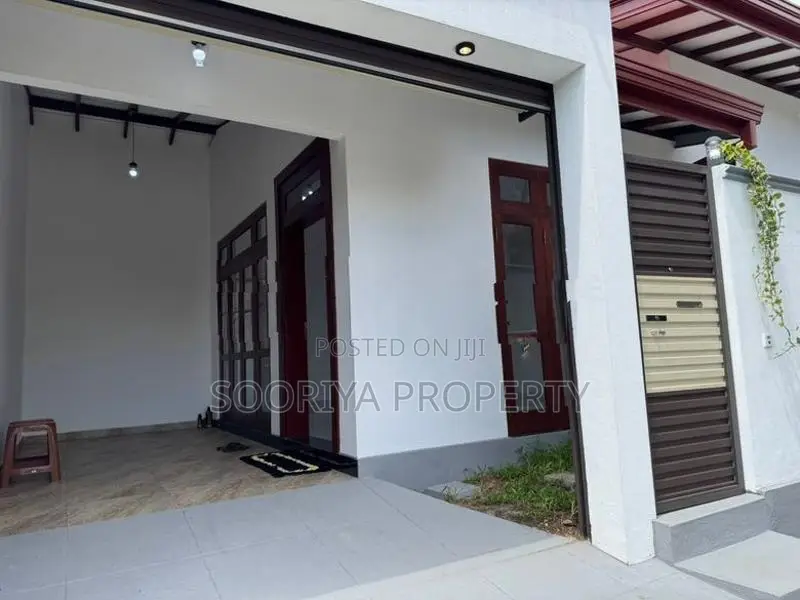 Single Story Brand New House for Sale in Piliyandala