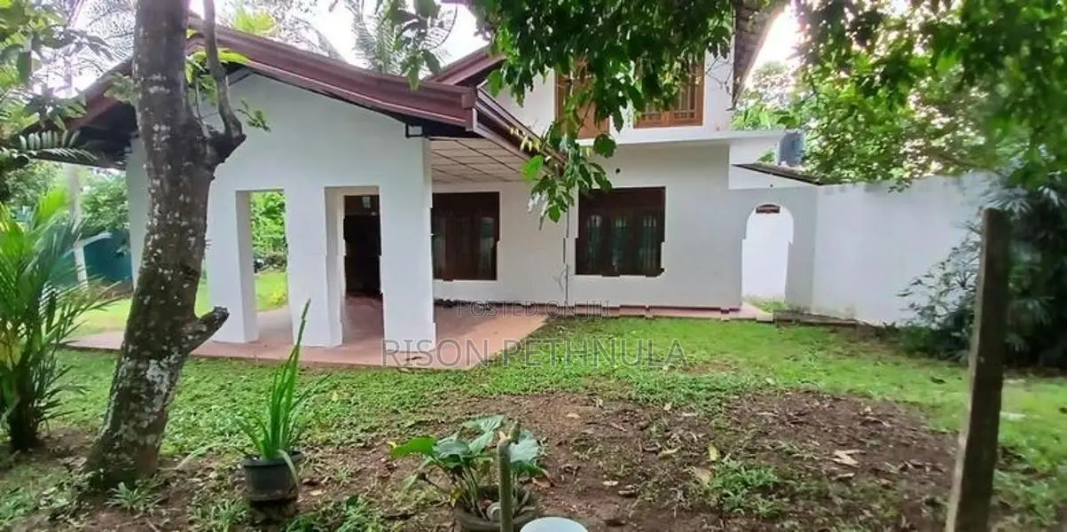 Land With House For Sale In Gampaha