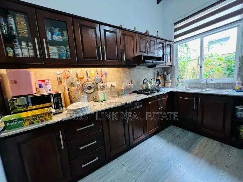 House For Sale In Miriswatta