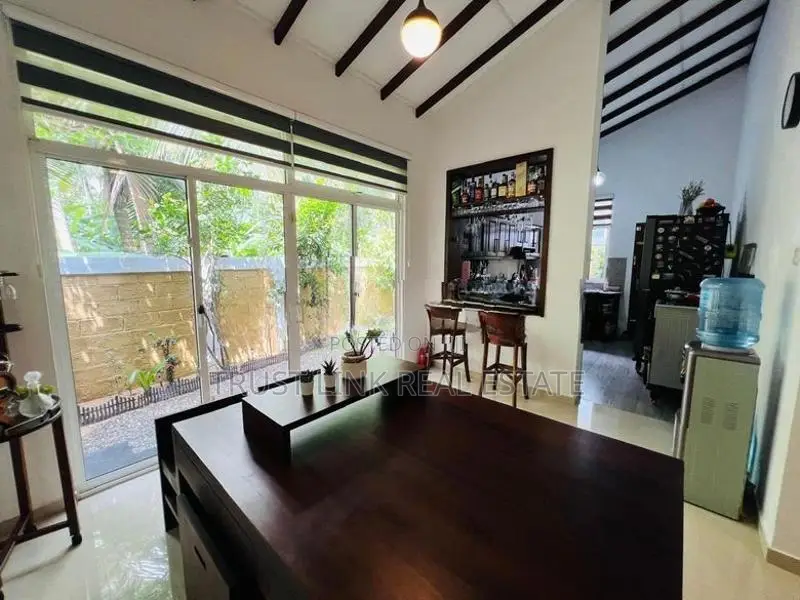 House For Sale In Miriswatta