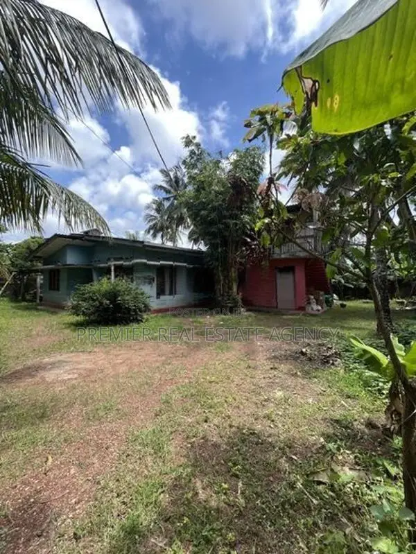 Land For Sale In Nugegoda With 2 Houses Included. Perfect