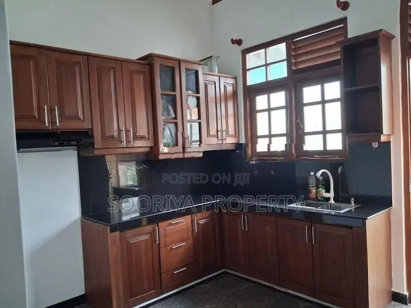 New Luxury House for Sale in Kesbewa