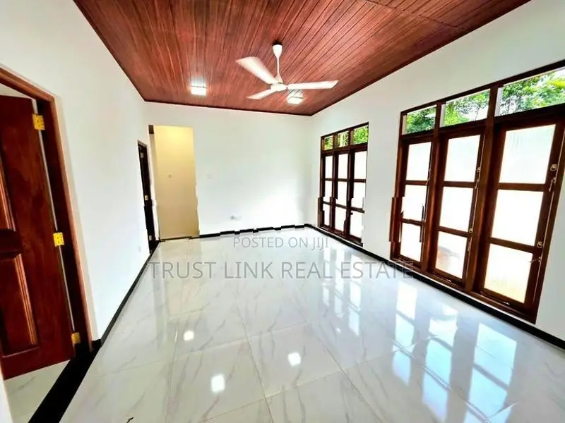 Brand New Single House For Sale In Minuwangoda