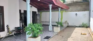 Kaduwela- Commercial Building with House for Sale