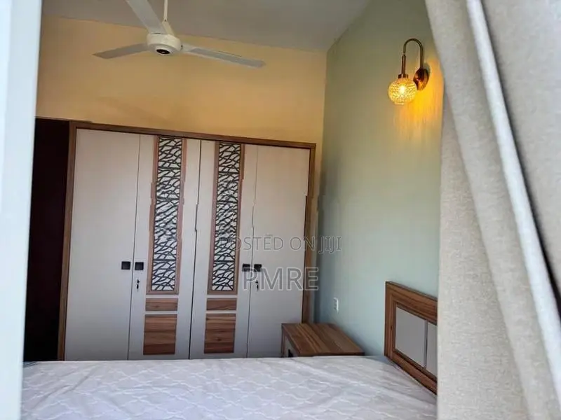 Apartment for Sale at Ariyana Resort - Athurugiriya